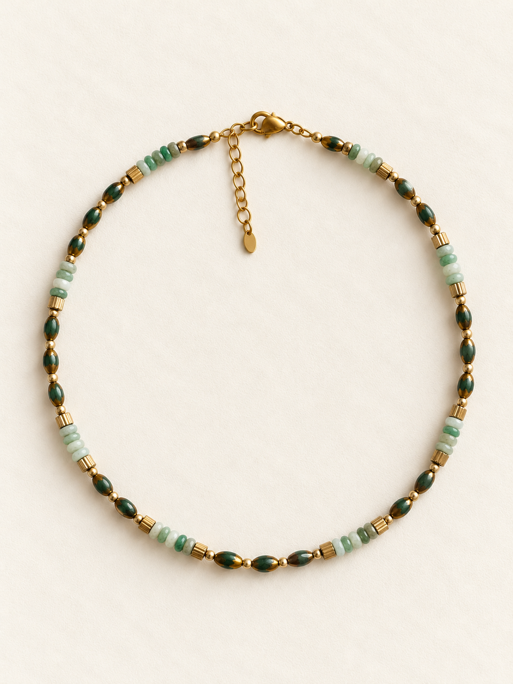Collier Nola