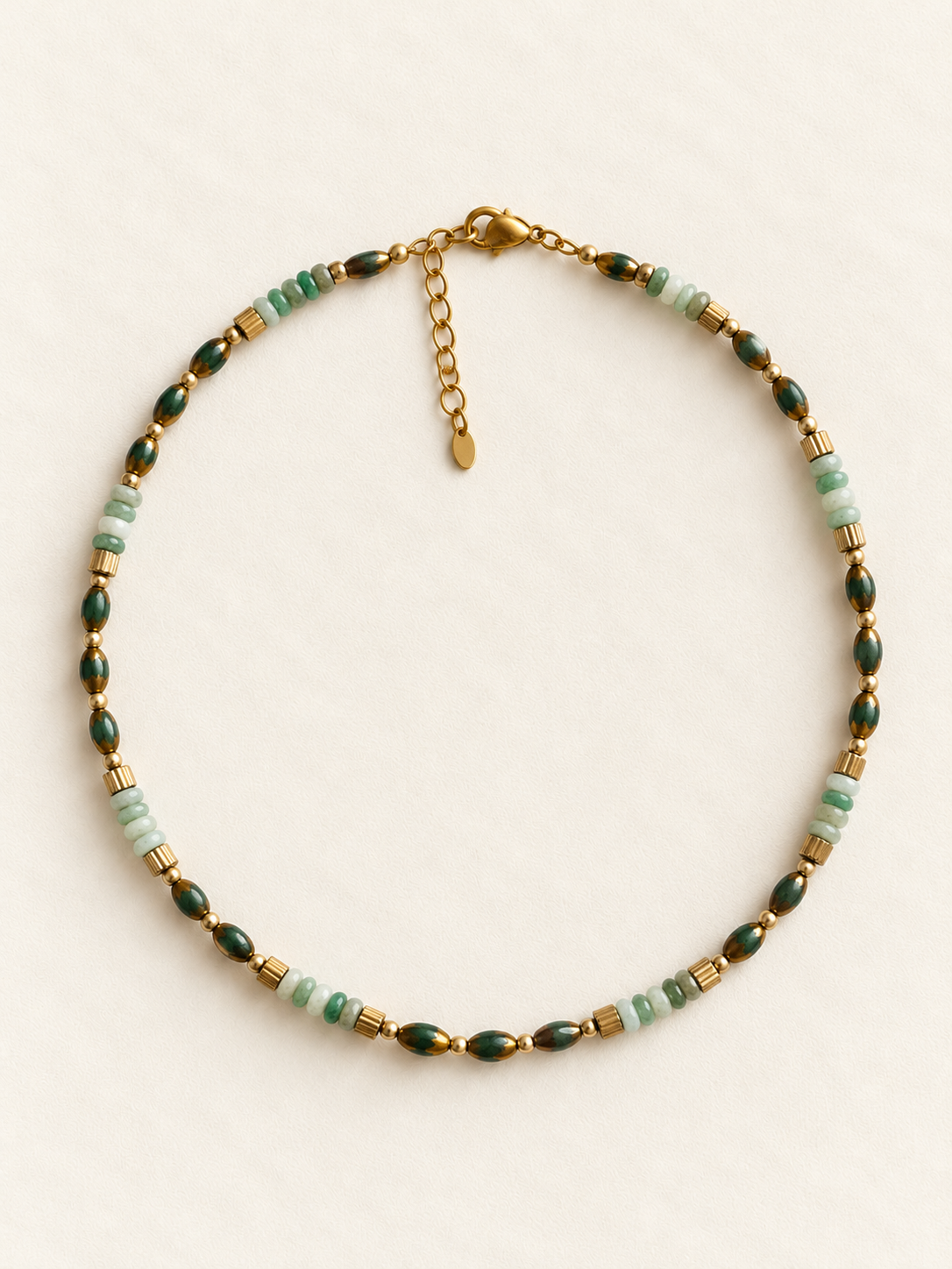 Collier Nola