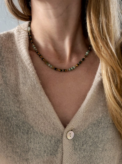 Collier Nola